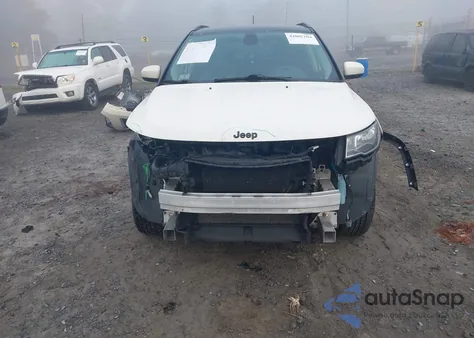 2019 Jeep Compass Altitude 4X4 из США, поврежденный, VIN 3C4NJDBB5KT673414